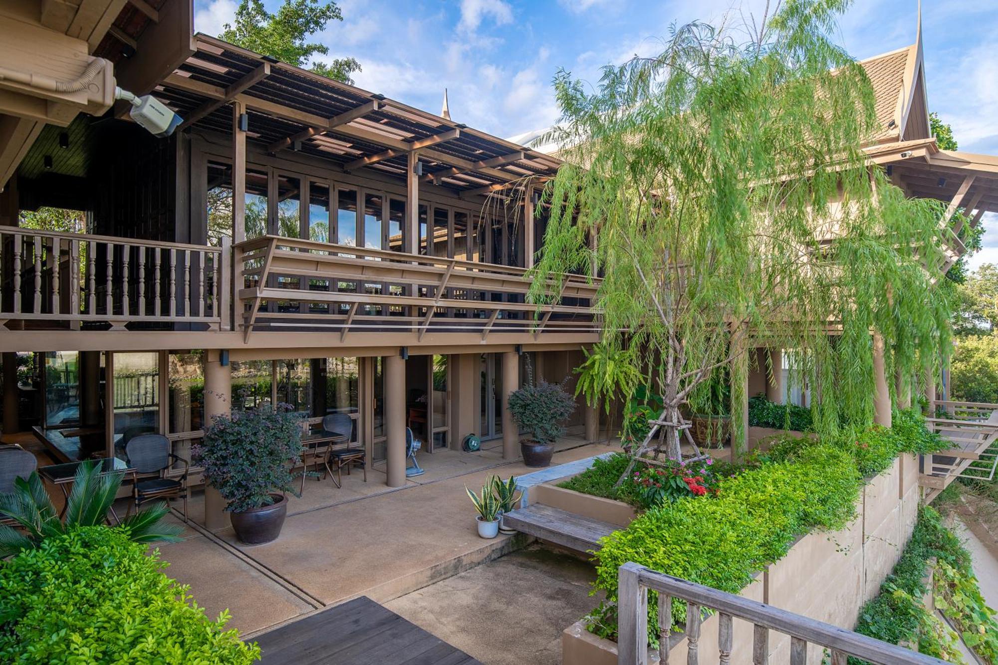 פרה נאקון סי איוטאיה Syama Residence And Cafe מראה חיצוני תמונה